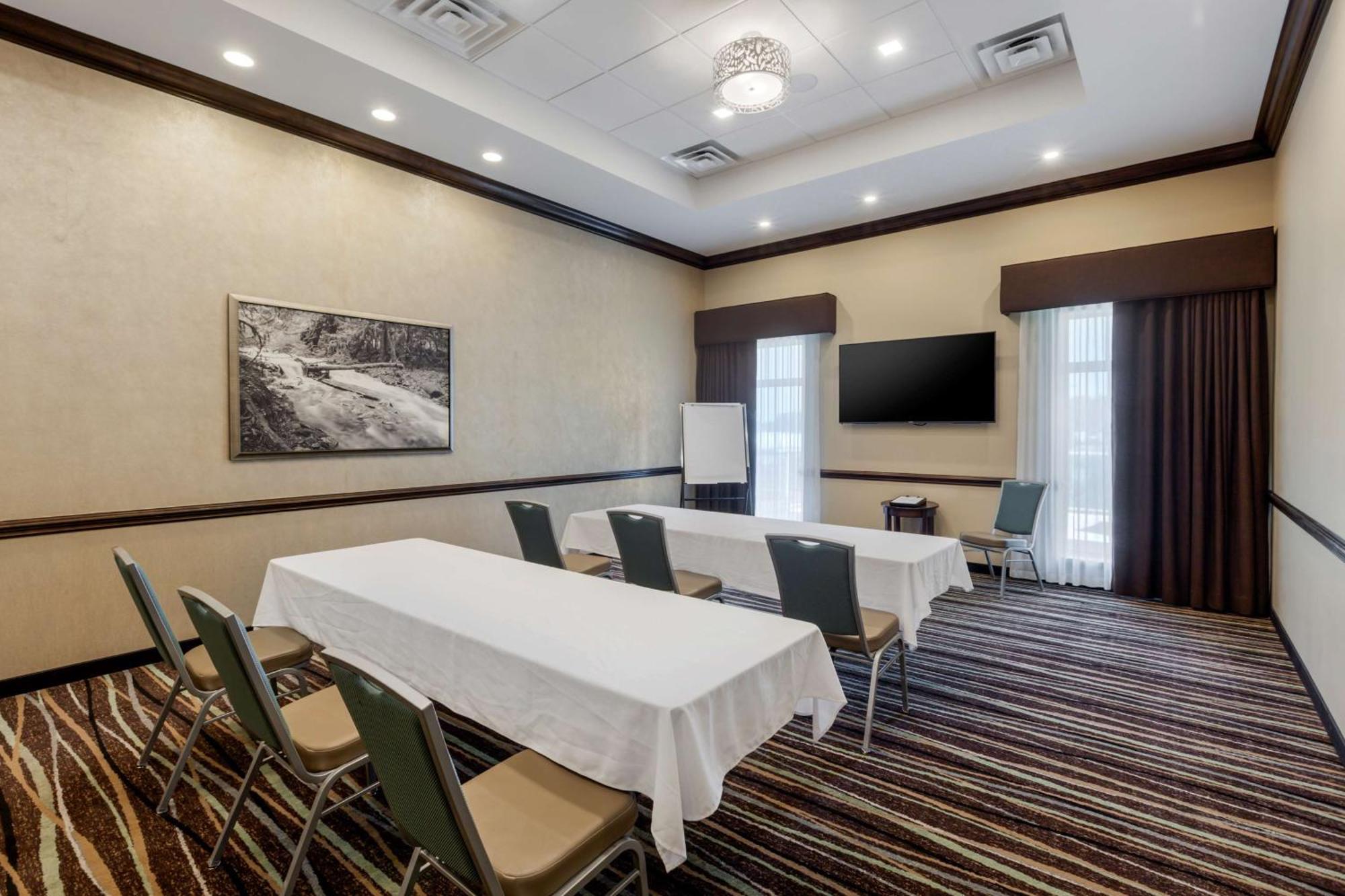 Best Western Plus Walkerton Hotel & Conference Centre Exterior foto
