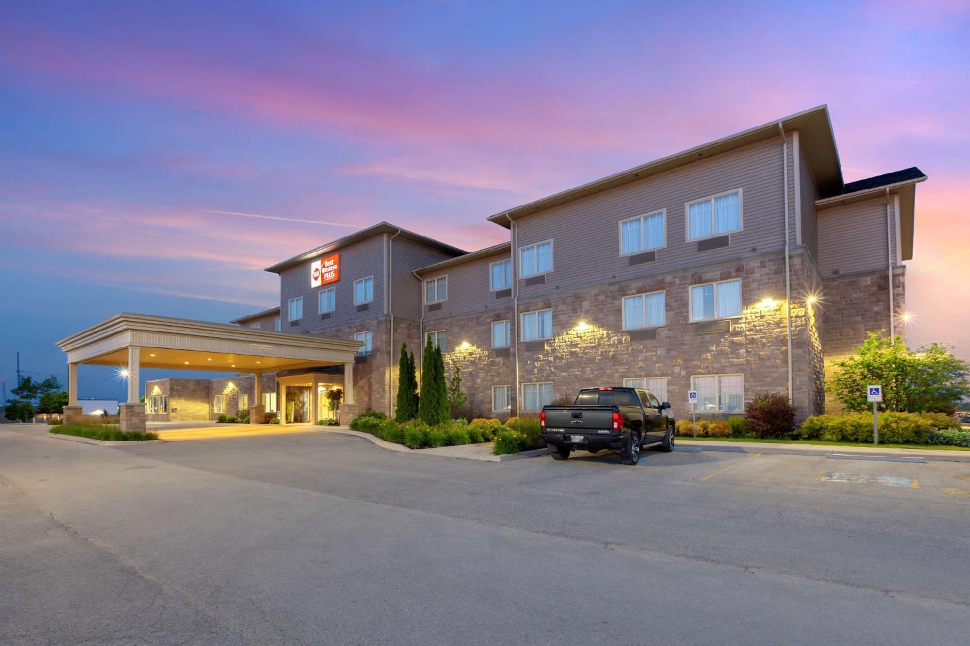 Best Western Plus Walkerton Hotel & Conference Centre Exterior foto